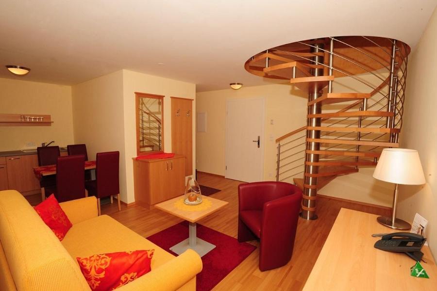 Kirchenwirt In Maria Schutz Hotel *